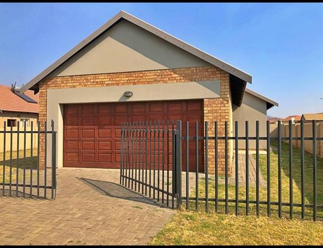 3 BEDROOM HOUSE FOR SALE IN WATERKLOOF